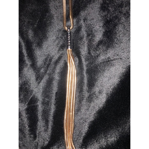 Guess necklace NWT - Picture 4 of 4